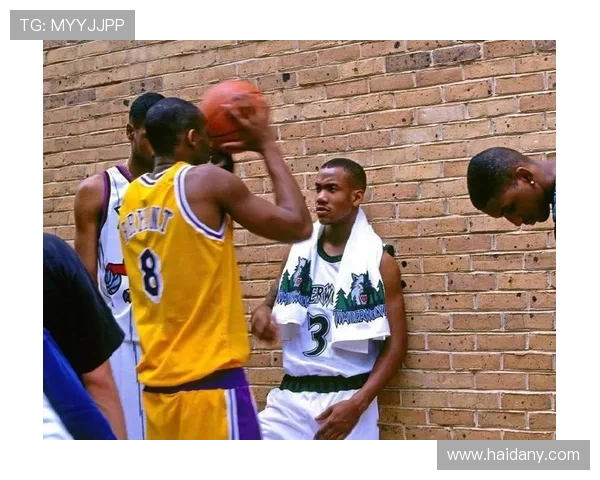 1996年NBA总决赛回顾:公牛王朝的辉煌与超越历史的经典对决 1996年NBA总决赛回顾:公牛王朝的辉煌与超越历史的经典对决