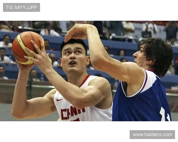 姚明:从中国篮球巨星到NBA传奇的辉煌历程与影响力分析 姚明:从中国篮球巨星到NBA传奇的辉煌历程与影响力分析